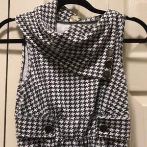 Houndstooth coach tour dress